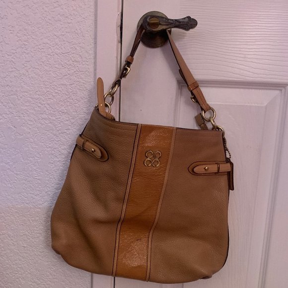 Coach Handbags - Coach Tote bag